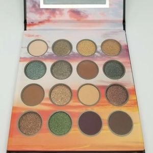 NEW BH Cosmetics GOLDEN TWILIGHT 16 color eyeshadow Palette. NIB + FREE Brush